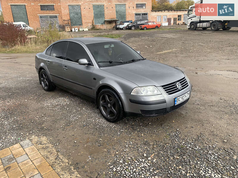 Седан Volkswagen Passat 2002 в Перемишлянах