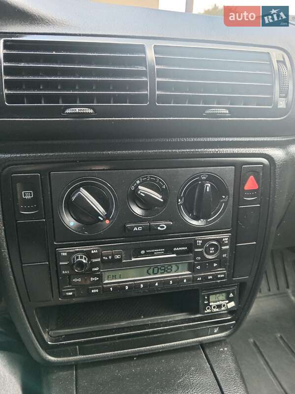 Универсал Volkswagen Passat 2000 в Коломые