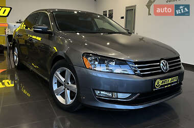 Седан Volkswagen Passat 2015 в Шептицькому