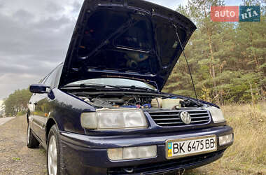 Универсал Volkswagen Passat 1995 в 