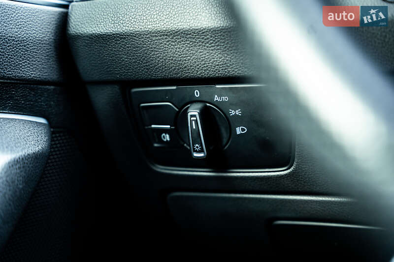 Универсал Volkswagen Passat 2021 в Киеве