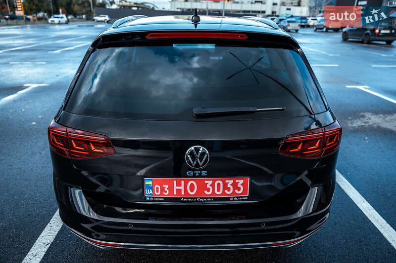 Универсал Volkswagen Passat 2021 в Киеве