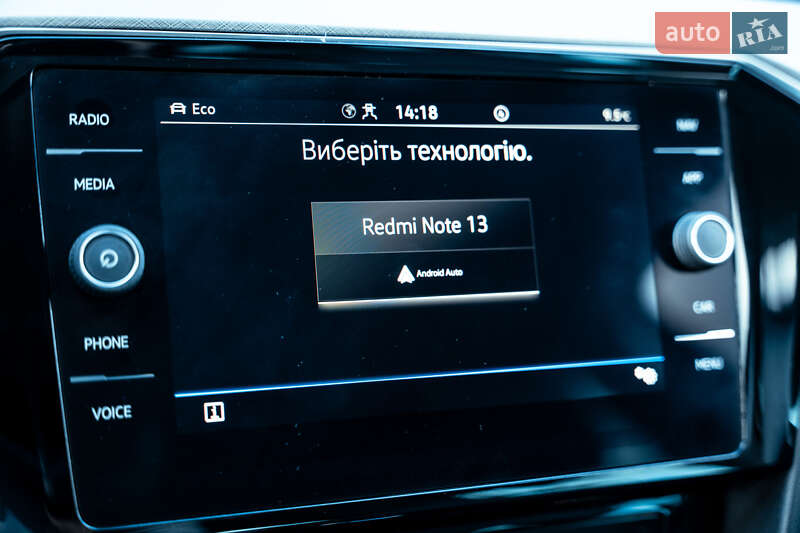 Универсал Volkswagen Passat 2021 в Киеве