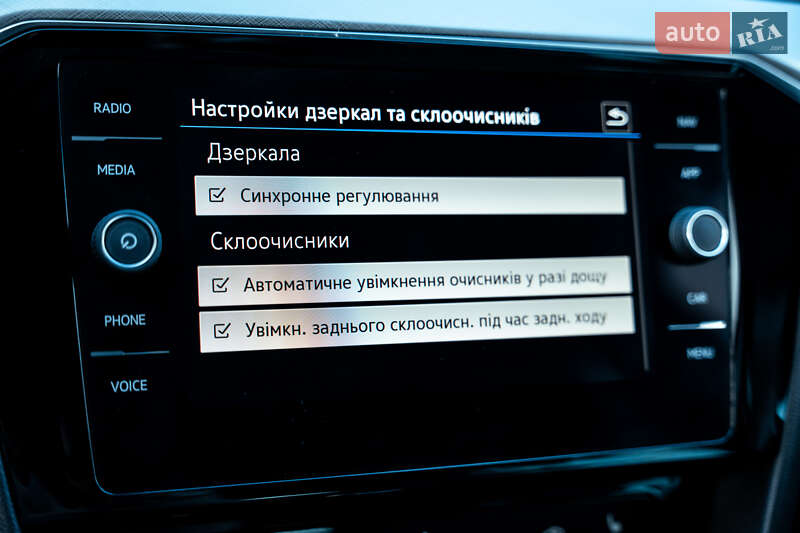 Универсал Volkswagen Passat 2021 в Киеве