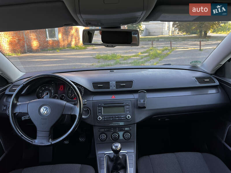 Седан Volkswagen Passat 2006 в Лубнах