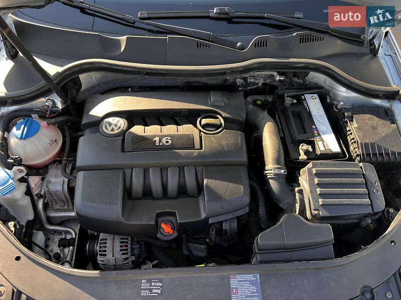 Седан Volkswagen Passat 2006 в Лубнах