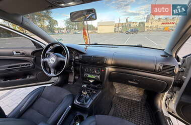 Седан Volkswagen Passat 2003 в 
