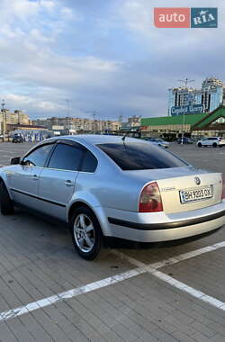 Седан Volkswagen Passat 2003 в 