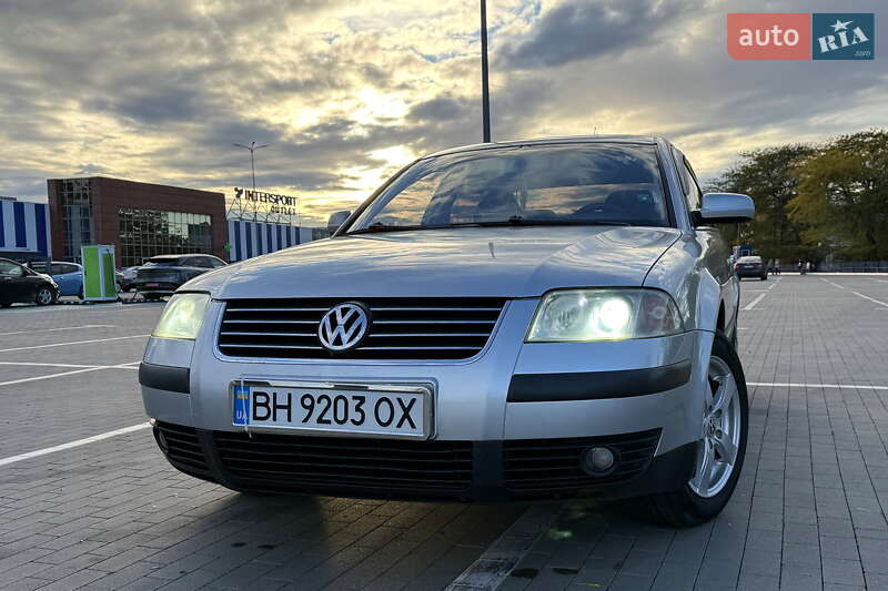 Седан Volkswagen Passat 2003 в 
