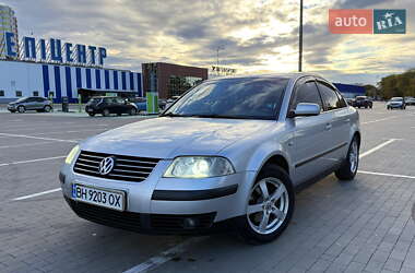 Седан Volkswagen Passat 2003 в 