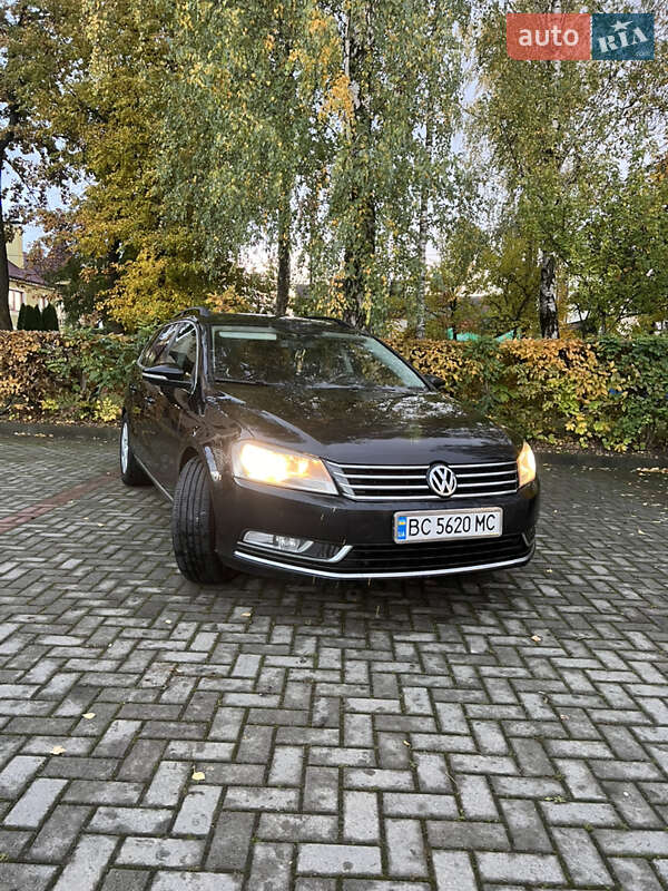 Volkswagen Passat 2011