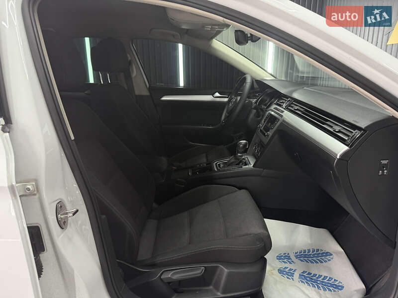 Седан Volkswagen Passat 2016 в Тячеве фото 34 Седан Volkswagen Passat 2016 в Тячеве