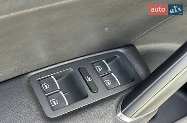 Седан Volkswagen Passat 2015 в 