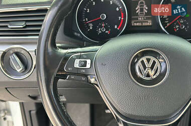 Седан Volkswagen Passat 2015 в 