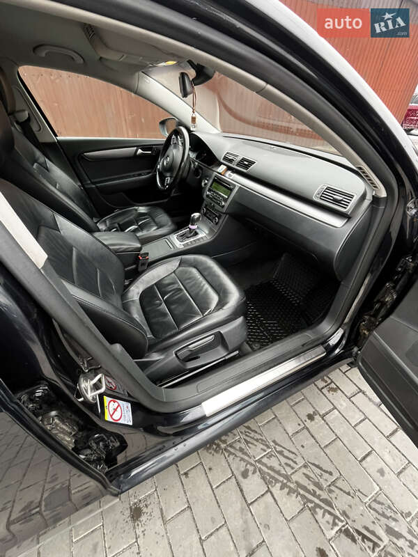 Універсал Volkswagen Passat 2012 в Малині