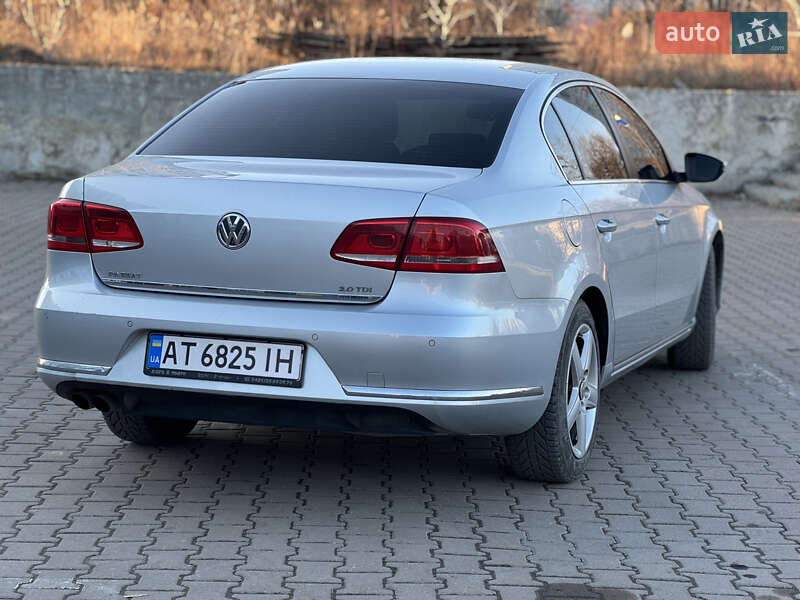 Седан Volkswagen Passat 2012 в Ивано-Франковске