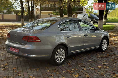 Седан Volkswagen Passat 2013 в 