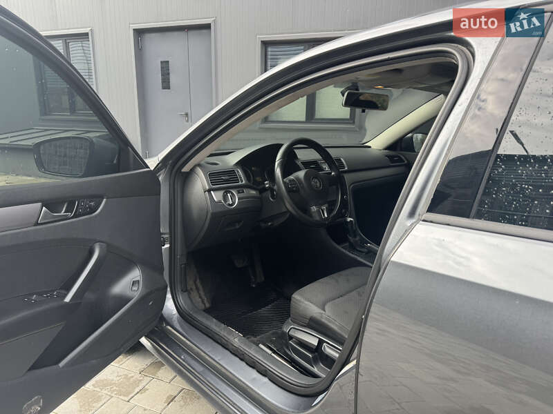 Седан Volkswagen Passat 2015 в Луцке