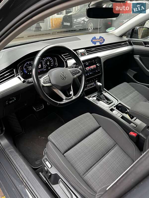 Універсал Volkswagen Passat 2020 в Києві