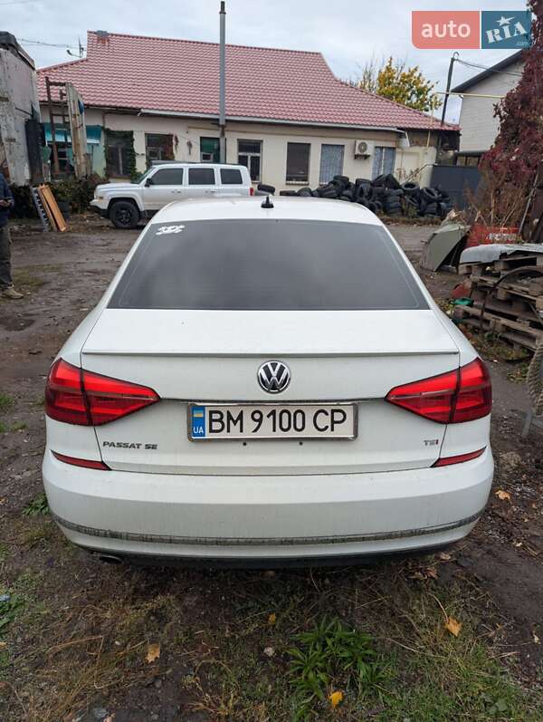 Седан Volkswagen Passat 2016 в Сумах