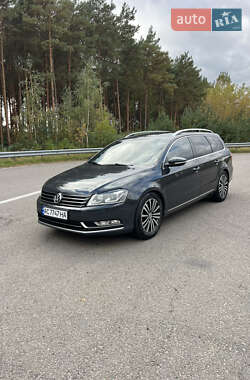 Универсал Volkswagen Passat 2011 в 