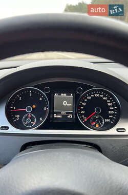 Универсал Volkswagen Passat 2011 в 