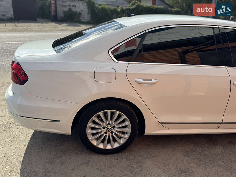 Седан Volkswagen Passat 2017 в Дніпрі