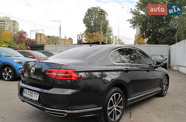 Седан Volkswagen Passat 2018 в 