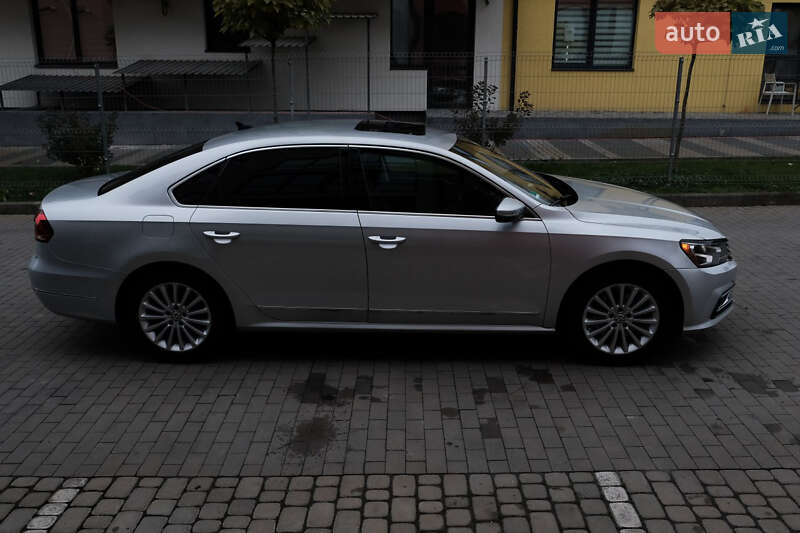 Седан Volkswagen Passat 2016 в Луцьку