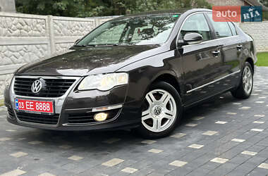Седан Volkswagen Passat 2008 в Дубно