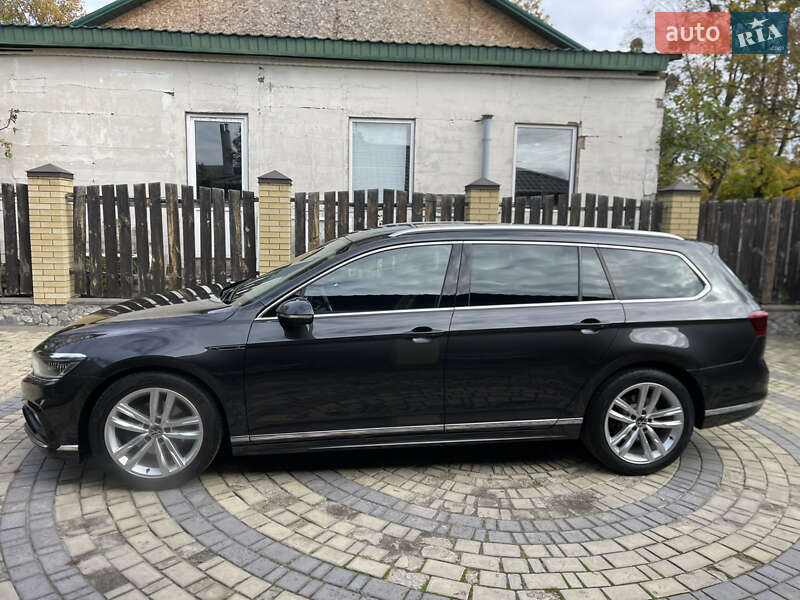 Универсал Volkswagen Passat 2021 в Южном