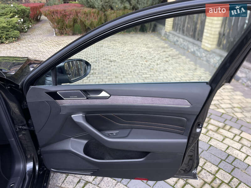 Универсал Volkswagen Passat 2021 в Южном