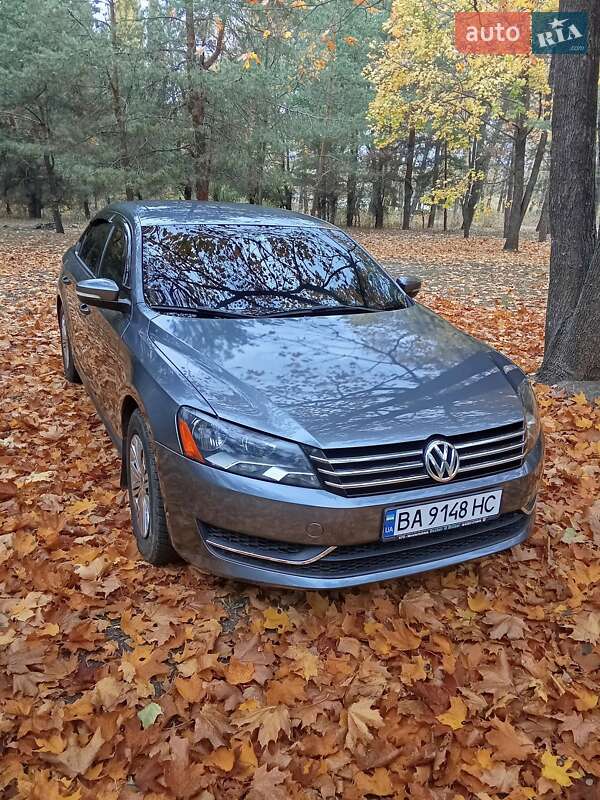 Седан Volkswagen Passat 2015 в Кропивницком