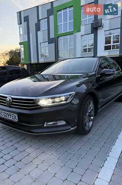 Седан Volkswagen Passat 2017 в 