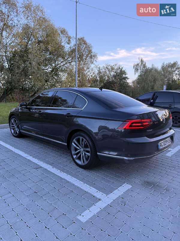 Седан Volkswagen Passat 2017 в Шептицькому