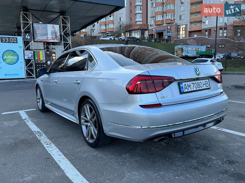 Седан Volkswagen Passat 2017 в Николаеве