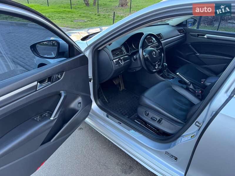 Седан Volkswagen Passat 2017 в Николаеве