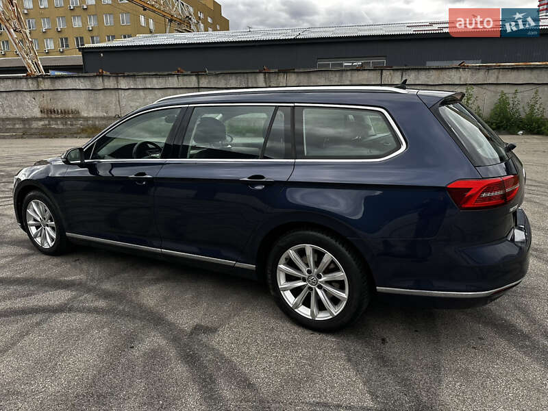 Универсал Volkswagen Passat 2015 в Киеве