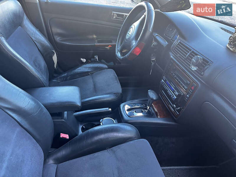 Седан Volkswagen Passat 2004 в Вышгороде фото 15 Седан Volkswagen Passat 2004 в Вышгороде
