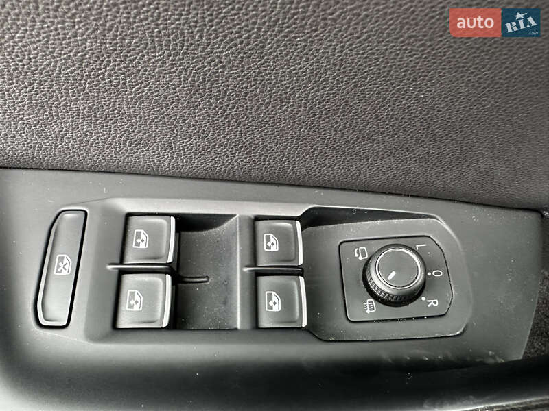 Универсал Volkswagen Passat 2015 в Киеве