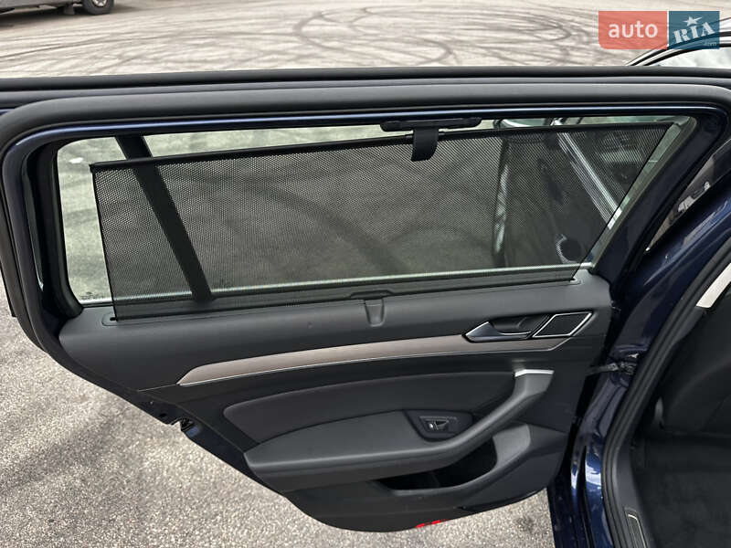 Универсал Volkswagen Passat 2015 в Киеве