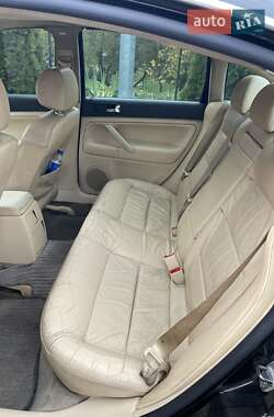 Седан Volkswagen Passat 2001 в 