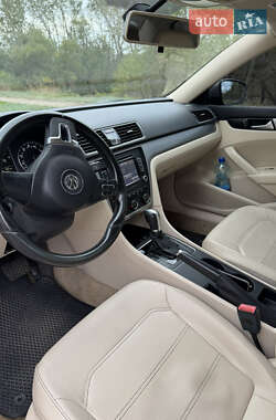 Седан Volkswagen Passat 2015 в 