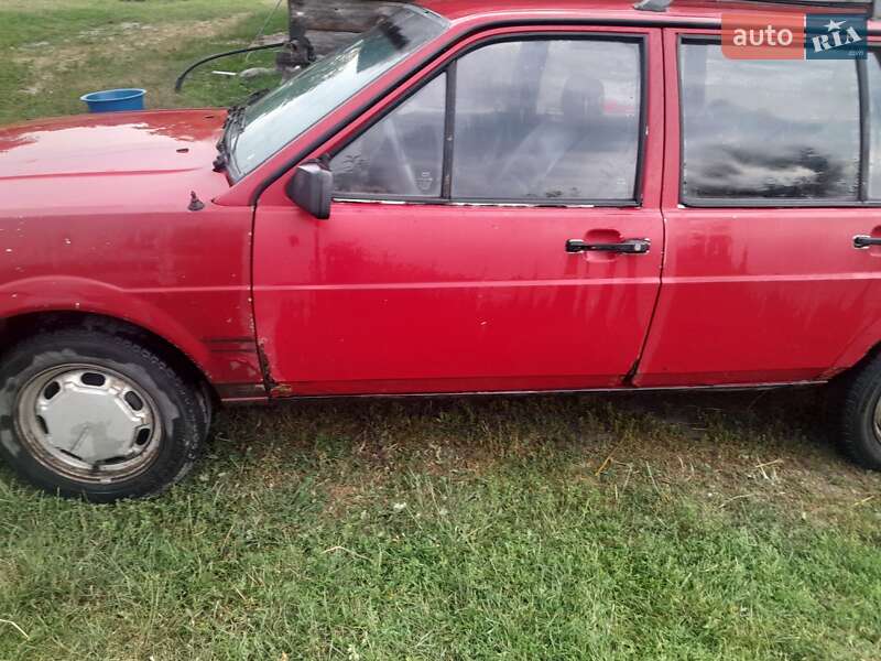 Хэтчбек Volkswagen Passat 1985 в Ковеле
