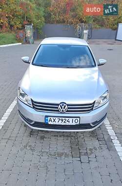 Седан Volkswagen Passat 2012 в Харькове