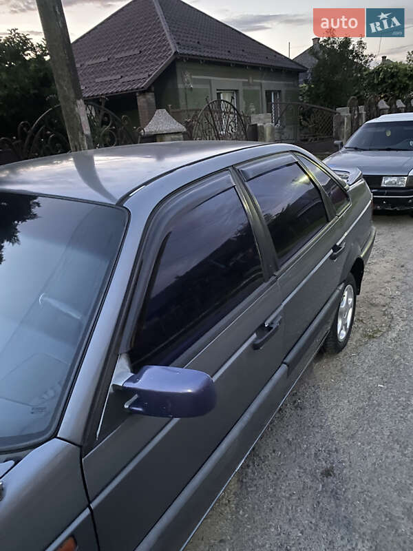 Седан Volkswagen Passat 1988 в Ужгороде фото 10 Седан Volkswagen Passat 1988 в Ужгороде