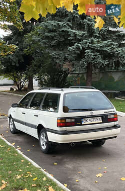 Универсал Volkswagen Passat 1989 в 