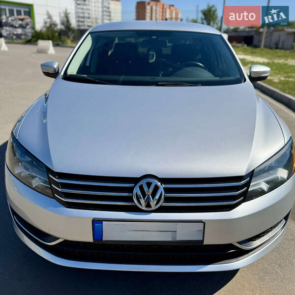 Седан Volkswagen Passat 2013 в Сумах