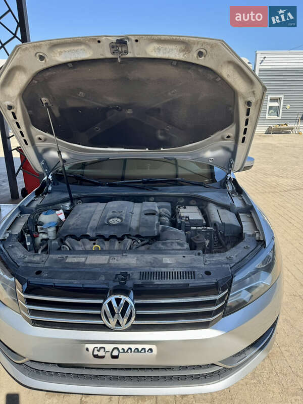 Седан Volkswagen Passat 2013 в Сумах