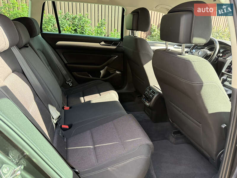 Универсал Volkswagen Passat 2018 в Броварах фото 33 Универсал Volkswagen Passat 2018 в Броварах